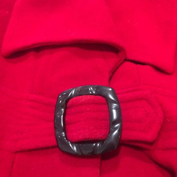 Red coat - Picture 3 of 5